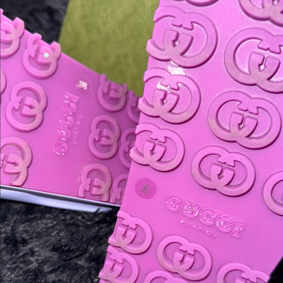 Gucci Rubber Slides - Picture 8 of 8